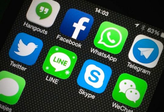 galateo-regole-social-email